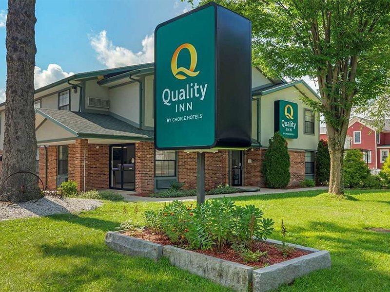Hotels In The Berkshires, Motels In The Berkshires, Lodging In The Berkshires, Great Barrington MA Hotels, Pittsfield MA Hotels, Lenox MA Hotels